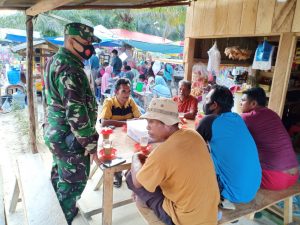Dukung PRA TMMD Ke-110, Babinsa Koramil 03/Bunut Laksanakan Komsos di Desa Binaan
