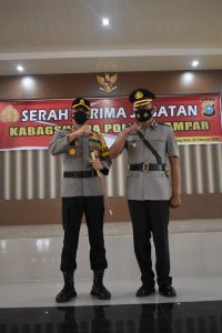 Kapolres Kampar Pimpin Upacara Sertijab Kabag Sumda Polres Kampar