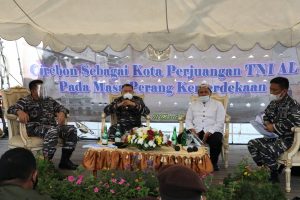 KRI Dewaruci Sandar di Cirebon, TNI AL Gelar Dialog Kemaritiman