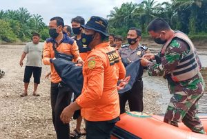 Tim Gabungan Temukan Jenazah Korban Hanyut di Sungai Batang Lubuh Rohul