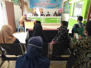 Mengajak Hidup Sehat, Personil Satgas TMMD Gandeng BKKBN Rokan Hulu Gelar Penyuluhan KB kesehatan