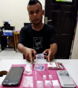 Resnarkoba Polres Kampar Ciduk Pengedar Shabu di Desa Bina Baru
