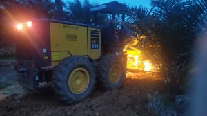 Capai Target, Satgas TMMD Ke-110 Kodim 0313 / KPR Tak Kenal Lelah Bekerja Siang Malam