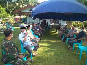 Warga Desa Bencah Kusuma Meninggal Dunia , Anggota Satgas TMMD Ke-110 Kodim 0313 / KPR Melayat Ke Rumah Duka