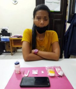 Seorang Wanita Warga Tambang Diciduk Resnarkoba Polres Kampar Diduga Edarkan Shabu