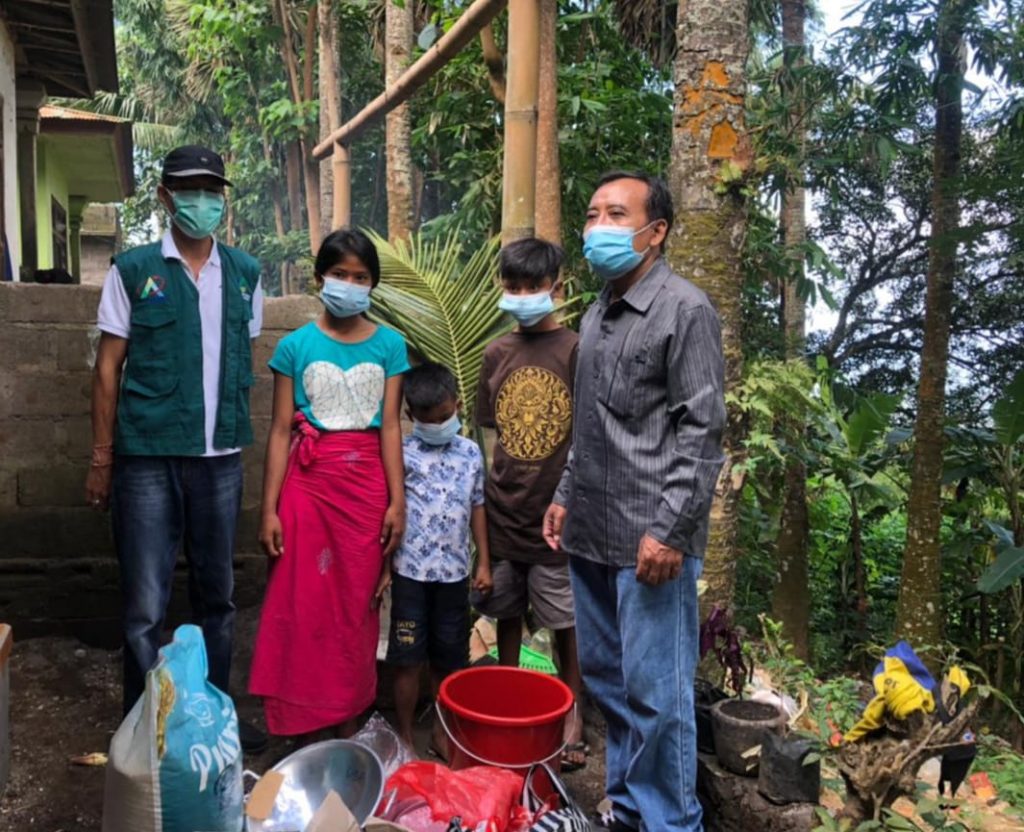 Mendengar 3 Anak Yatim Piatu Tinggal di Lereng Bukit, Kemensos berikan Respon Cepat