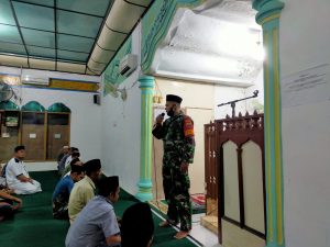 Babinsa Koramil 11/ Tambusai Bersama Masyarakat Gelar Sholat Ghaib Atas Tenggelamnya KRI Nanggala 402