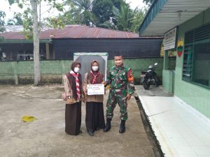 Babinsa Apresiasi Murid SMAN 1 Tambusai Galang Dana Untuk Korban Banjir di NTB dan NTT
