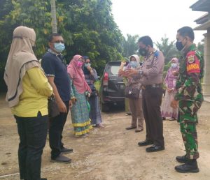 TNI-POLRI Terus Dampingi TGC Puskesmas Seikijang Lakukan Tracing