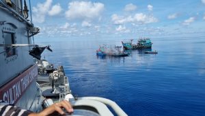 TNI AL Selamatkan 27 ABK KM Sinar Mas yang Alami Kebakaran