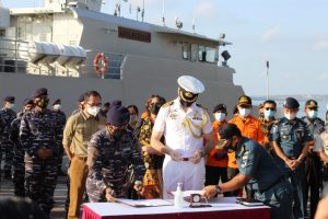TNI AL Kerahkan Dua KRI Terima Repatriasi ABK KM. Bandar Nelayan dari Kapal Perang Australia