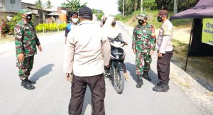 Babinsa dan Bhabinkamtibmas Bersinergi Pantau Pos Covid-19 Terapkan Prokes di Wilayah