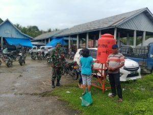 Babinsa Koramil 12/XIII Koto Kampar Terus Lakukan Sosialisasi Protkes Covid- 19
