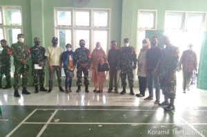 Batuud Koramil 16/Tapung Dampingi Vaksinasi Covid-19 Terhadap Purnawirawan dan Warakawuri