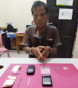 Resnarkoba Polres Kampar Ringkus Pengedar Shabu dan Daun Ganja Kering di Desa Senama Nenek