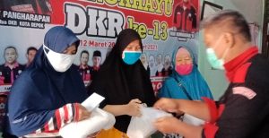 Tak Hanya Jago Berdemo, DKR Kota Depok Berbagi Jelang Idul Fitri
