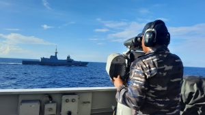 KRI Diponegoro-365 Latihan Bersama RSS Tenacious 71
