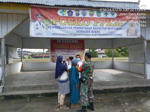 Babinsa Koramil 02/ Rambah Pantau Vaksinasi Warga Lansia