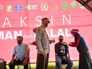 Polres Kampar Gelar Vaksinasi Massal Serentak Jelang Hari Bhayangkara ke-75, Diikuti Ribuan Warga