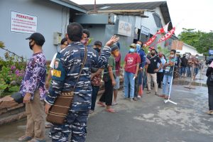 TNI AL Lanjutkan Serbuan Vaksin Masyarakat Maritim Jayapura