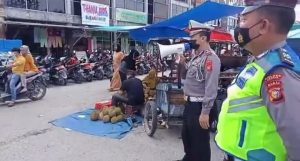 Kasat Lantas Polres Kampar Terus Gencarkan Himbauan Protkes Saat Penerapan PPKM