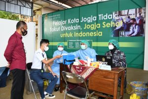 Vaksinator TNI AL Sasar Pelajar Yogjakarta