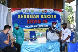 Gencarkan Serbuan Vaksin, TNI AL Bersinergi dengan KKP Tarakan dan Pemda Berau