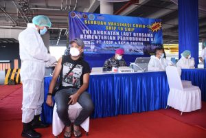 Kasal Laksamana Yudo: TNI AL Vaksin ABK Kapal Secara Ship to Ship