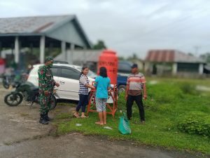 Babinsa Koramil 12/XIII Koto Kampar Sosialisasi Cuci Tangan yang Baik Cegah Penyebaran Covid-19