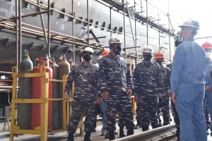 Wakasal Tinjau Proses Produksi Kapal PC TNI AL