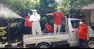 Wabah Covid Meningkat, Ormas PBB Sigap Lakukan Penyemprotan di Cimanggis