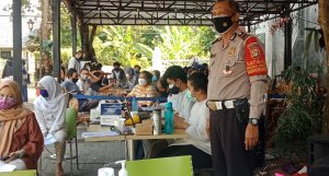 Gandeng Cafe Louis, Polrestro Depok Gelar Vaksinasi