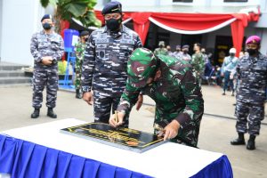 Kasal Sematkan Brevet Hidro-Oseanografi Kepada Menlu, Kepala BPPN dan Panglima TNI