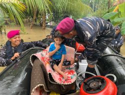 Langkah Cepat TNI AL Bantu Masyarakat Korban Banjir di Aceh