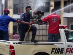 Ormas PBB PAC Bojongsari bersama Damkar Lakukan Penyemprotan Disinfektan