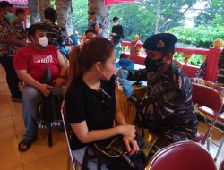 TNI AL Sinergi IPDN, Serbu Vaksinasi Booster Warga Semarang