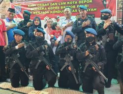 Puluhan Polwan Korps Brimob Sambangi Arema Nusantara Depok