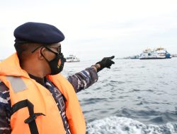 TNI AL Amankan Perairan Selat Bali Jelang Idul Fitri