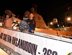 Tim SAR Gabungan TNI AL Kembali Evakuasi 10 Korban KM Ladang Pertiwi 02