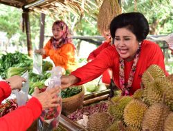 Ketum Jalasenastri Sambut Kedatangan Pengurus Jalasenastri Dari Masa ke Masa