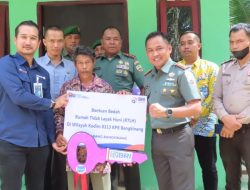 Dandim 0313/KPR Serahkan Kunci Pembangunan Program RTLH Kepada Warga Desa Siabu