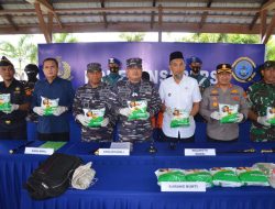 PERANGI NARKOBA, TNI AL GAGALKAN PENYELUNDUPAN SABU SEBERAT 14,077 KG SENILAI 9,8 M