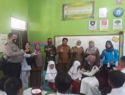 Babinsa Koramil 01/Bkn Monitoring Kegiatan BIAN Oleh Tim Medis Puskesmas Bangkinag