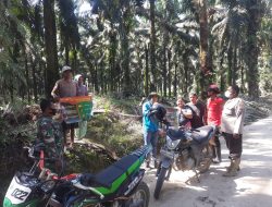 Babinsa Koramil 09/Langgam Bersama Bhabinkamtibmas Sosialisasi dan Patroli Karlahut