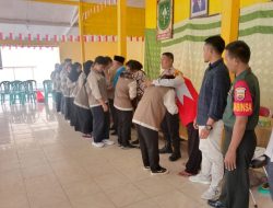 Babinsa Koramil 04/Pkl Kuras Hadiri Lepas KKN Mahasiswa UIN Suska Riau di Desa Binaannya