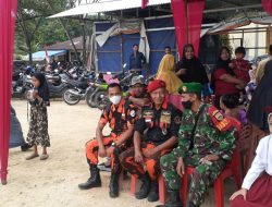 Babinsa Koramil 05/Kampar Kiri Komsos Bersama Ormas Pemuda Pancasila