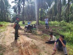 Cegah Karhutlah Babinsa Melaksanakan Patroli Dan Sosialisasi di Wilayah Desa Binaan