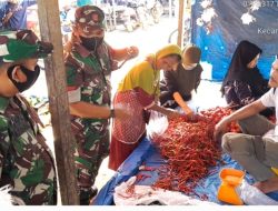 Babinsa Koramil 05/KK Melaksanakan Monitoring Harga Kebutuhan Pokok di Pasar Tradisional