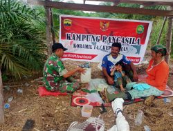 Komsos Babinsa Sertu M Rasul Dengan Warga di Kampung Pancasila Ciptakan Kedekatan