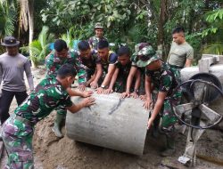 Kerja Keras Satgas TMMD Ke-115 Lakukan Pemasangan Gorong -Gorong di Sasaran III